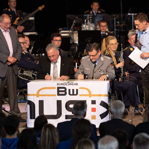 BDMV und Zentrum Militärmusik der Bundeswehr unterzeichnen Kooperationsvereinbarung